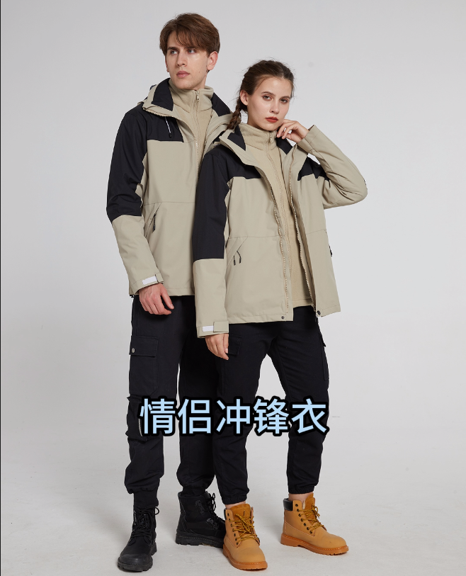 外衣：150D高彈春亞紡-100%聚酯纖維內膽：300克雙面搖粒絨-100%聚酯纖維防水5000/透氣2000/防風/保暖/三合一男女同款沖鋒衣登山服，奧特萊斯定制款防寒保暖情侶套裝沖鋒衣。